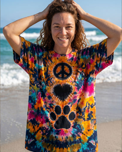 PEACE LOVE PAW PRINT ALL OVER PRINT - TLTW0406261