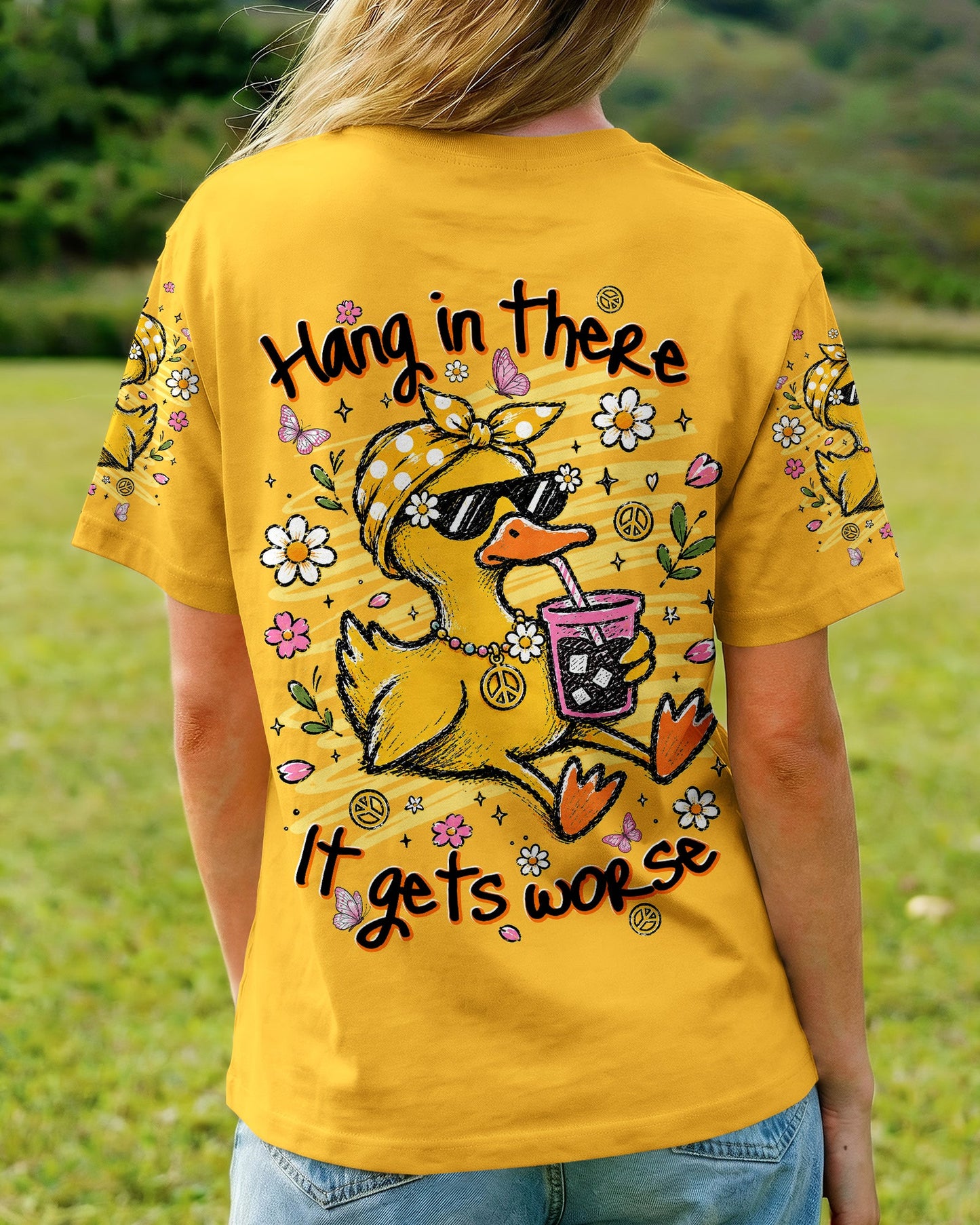 HANG IN THERE DUCK ALL OVER PRINT - TLNT0106263