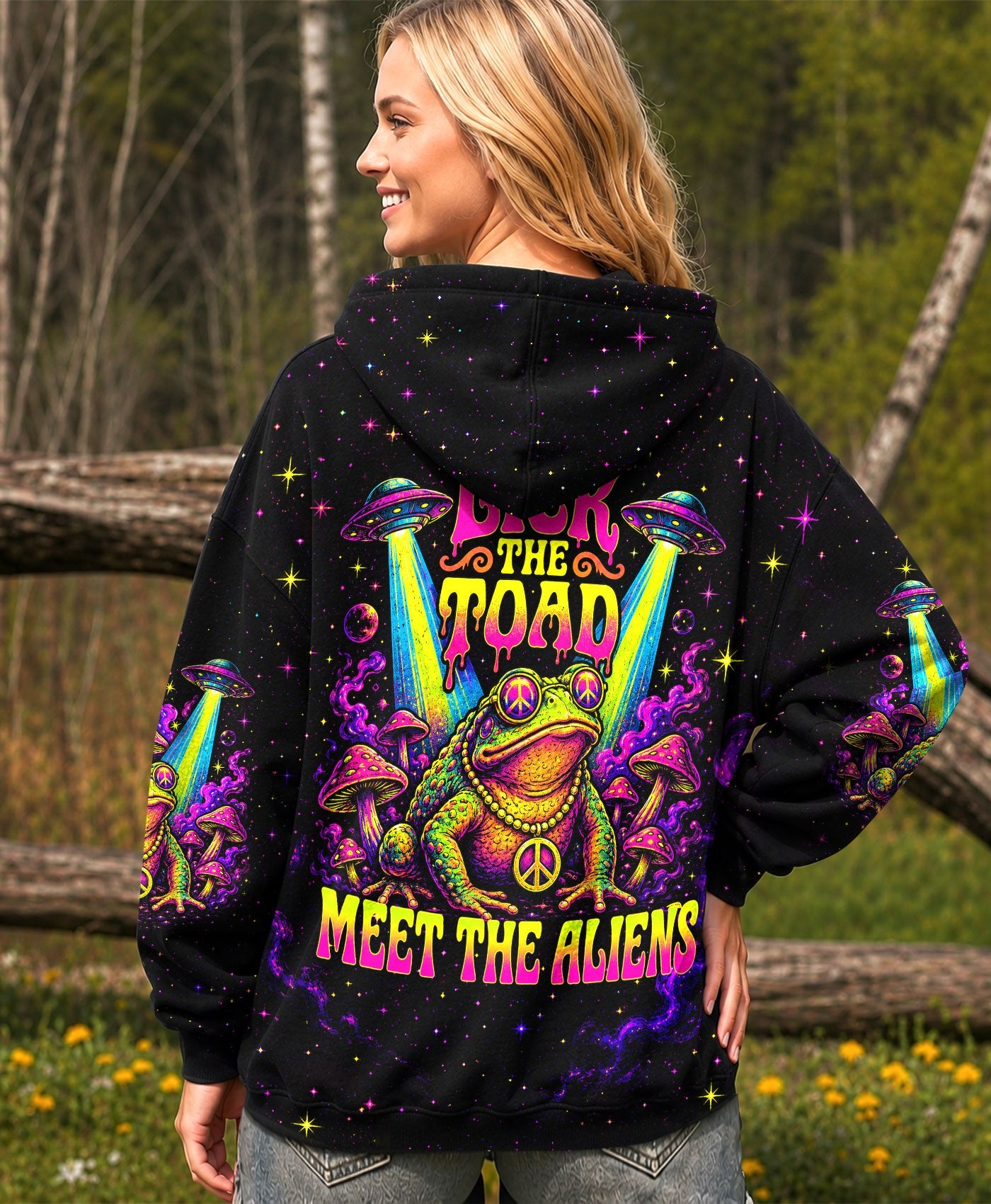 LICK THE TOAD MEET THE ALIENS ALL OVER PRINT   - TLHN3006261