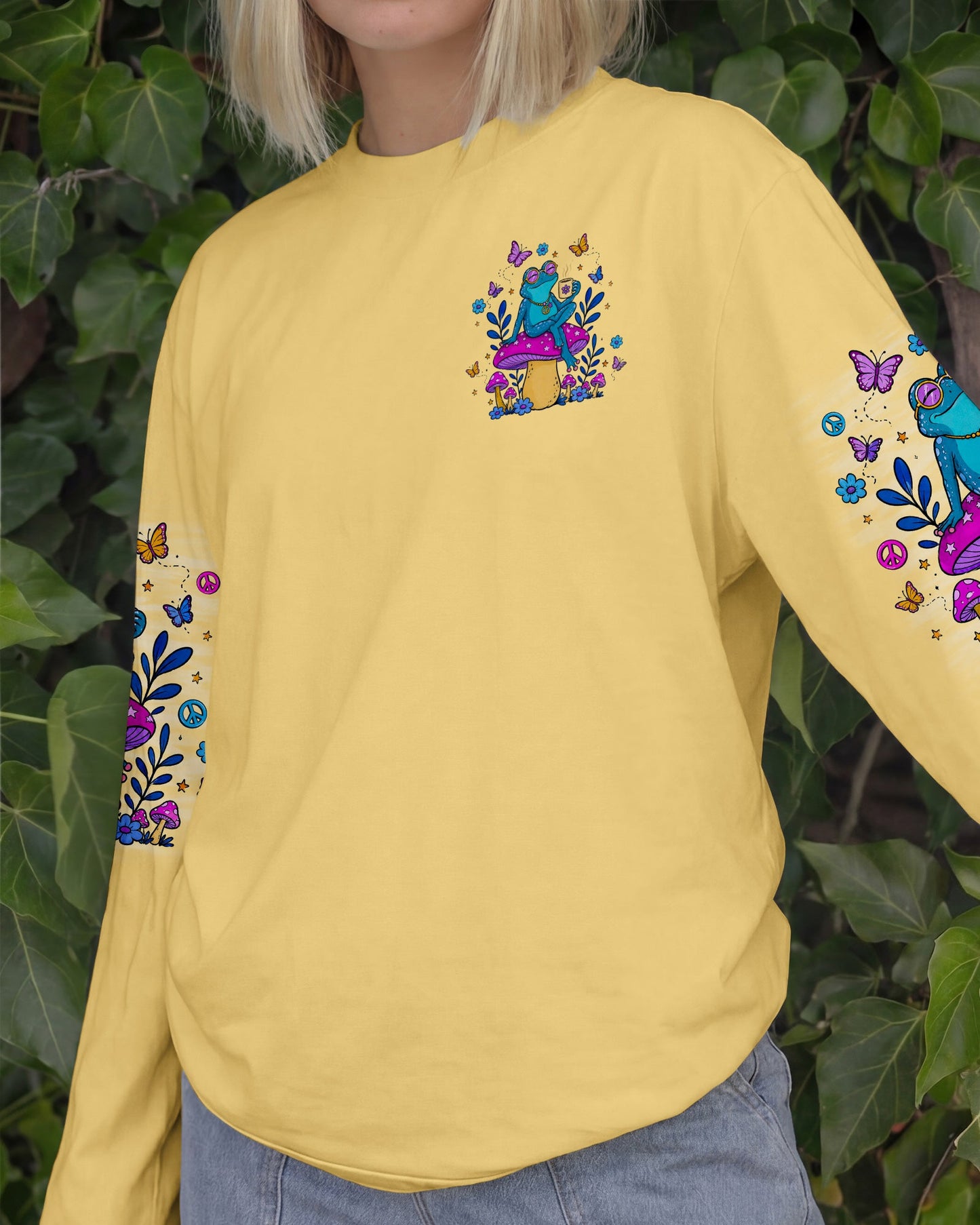 EVERYTHING IS FIGUREOUTABLE FROG ALL OVER PRINT - TLNO0107264