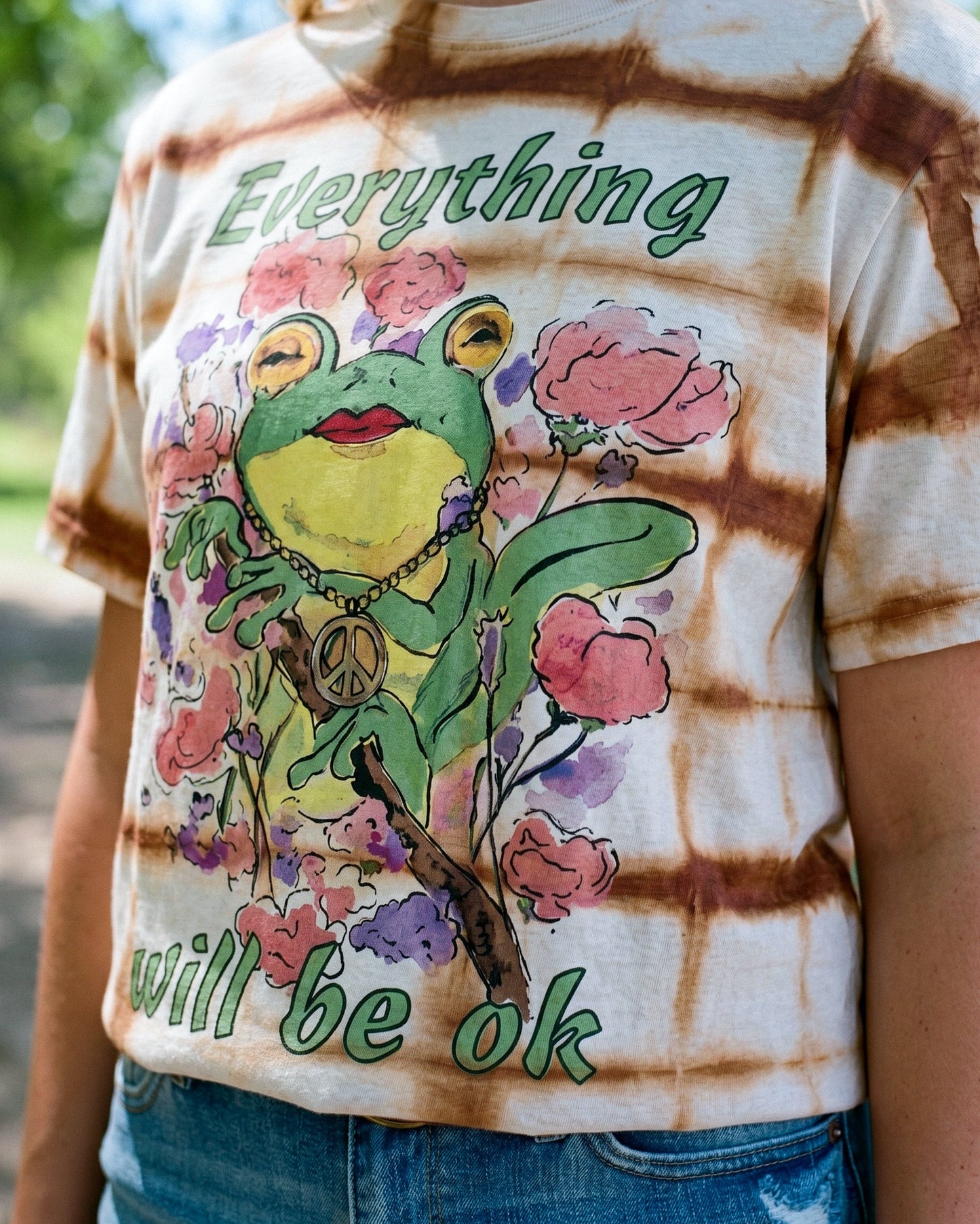 EVERYTHING WILL BE OK HIPPIE FROG ALL OVER PRINT - KM1206262