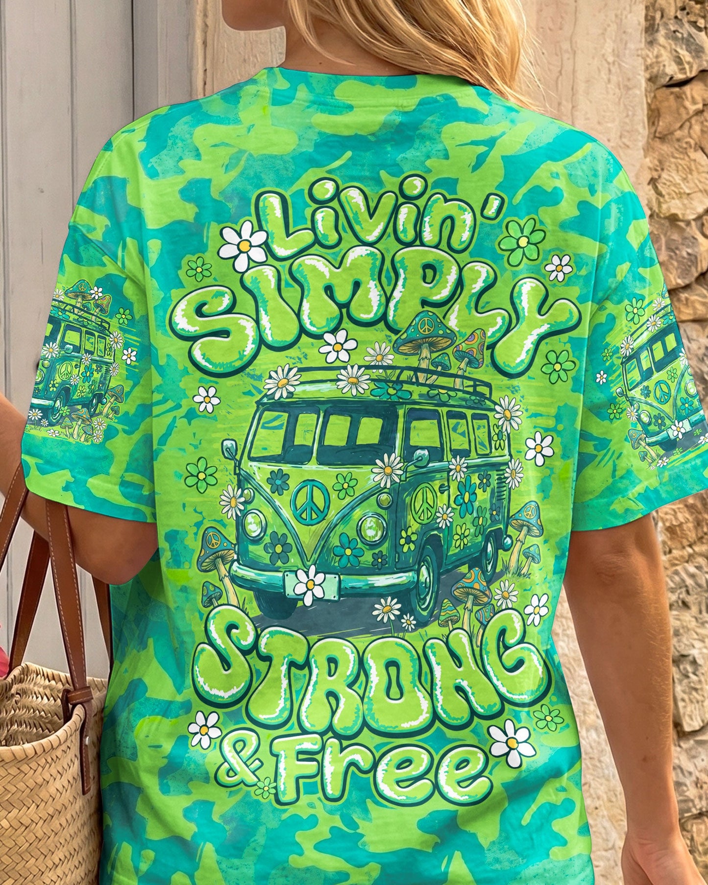 LIVING SIMPLY STRONG AND FREE ALL OVER PRINT - TY2606266