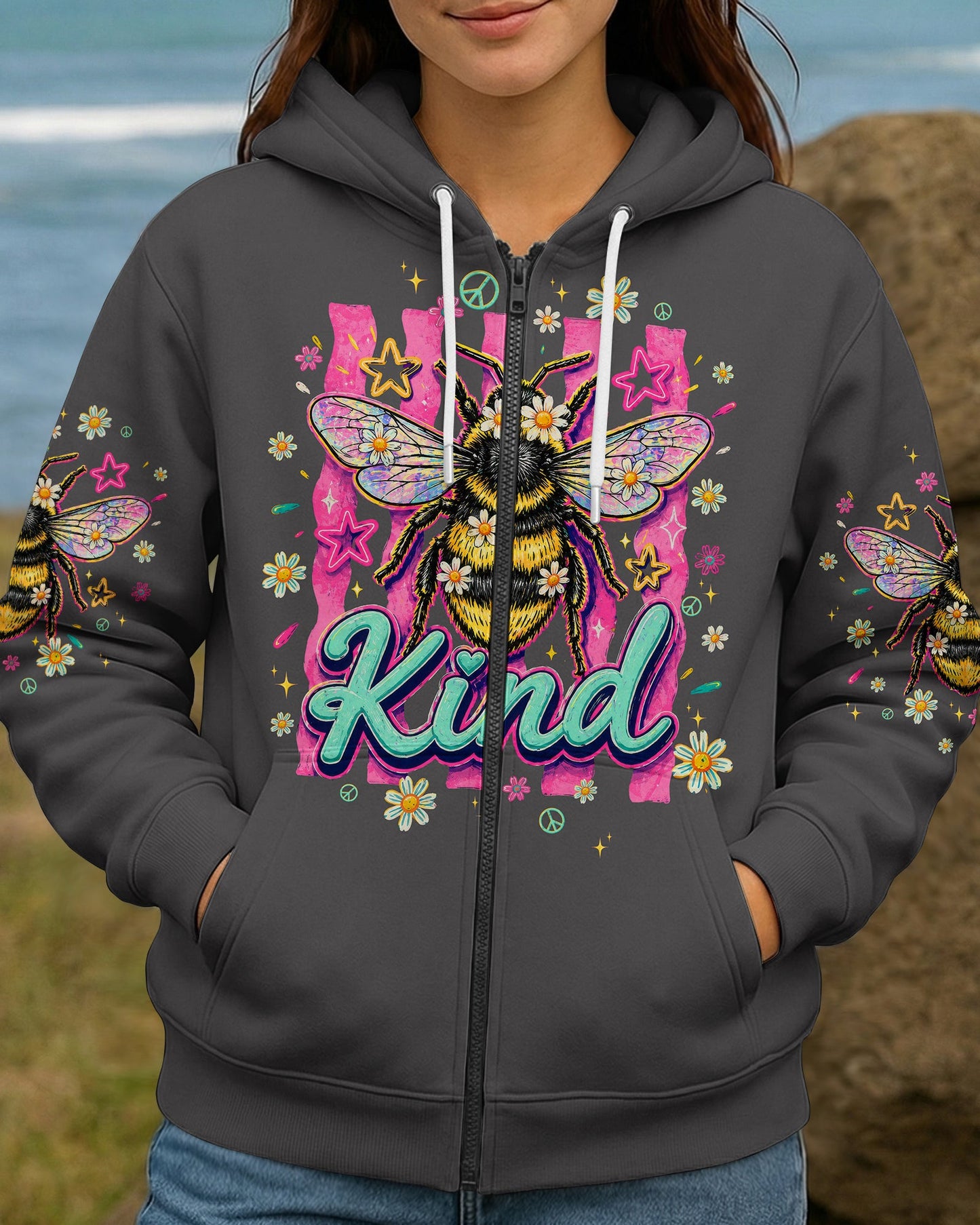 BEE KIND STRIPES  ALL OVER PRINT  - TLTW0805262