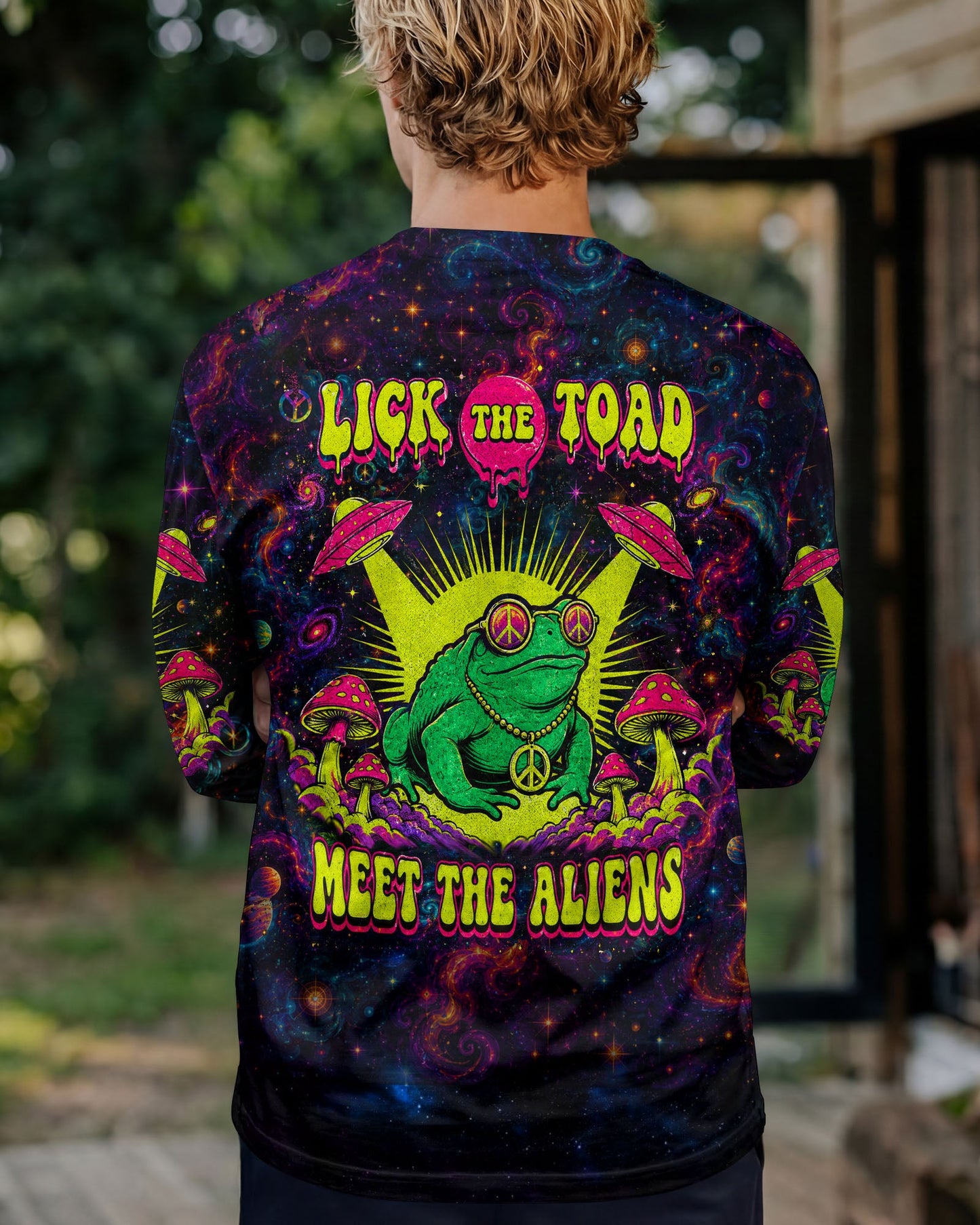 LICK THE TOAD MEET THE ALIENS ALL OVER PRINT - TLTW2905261