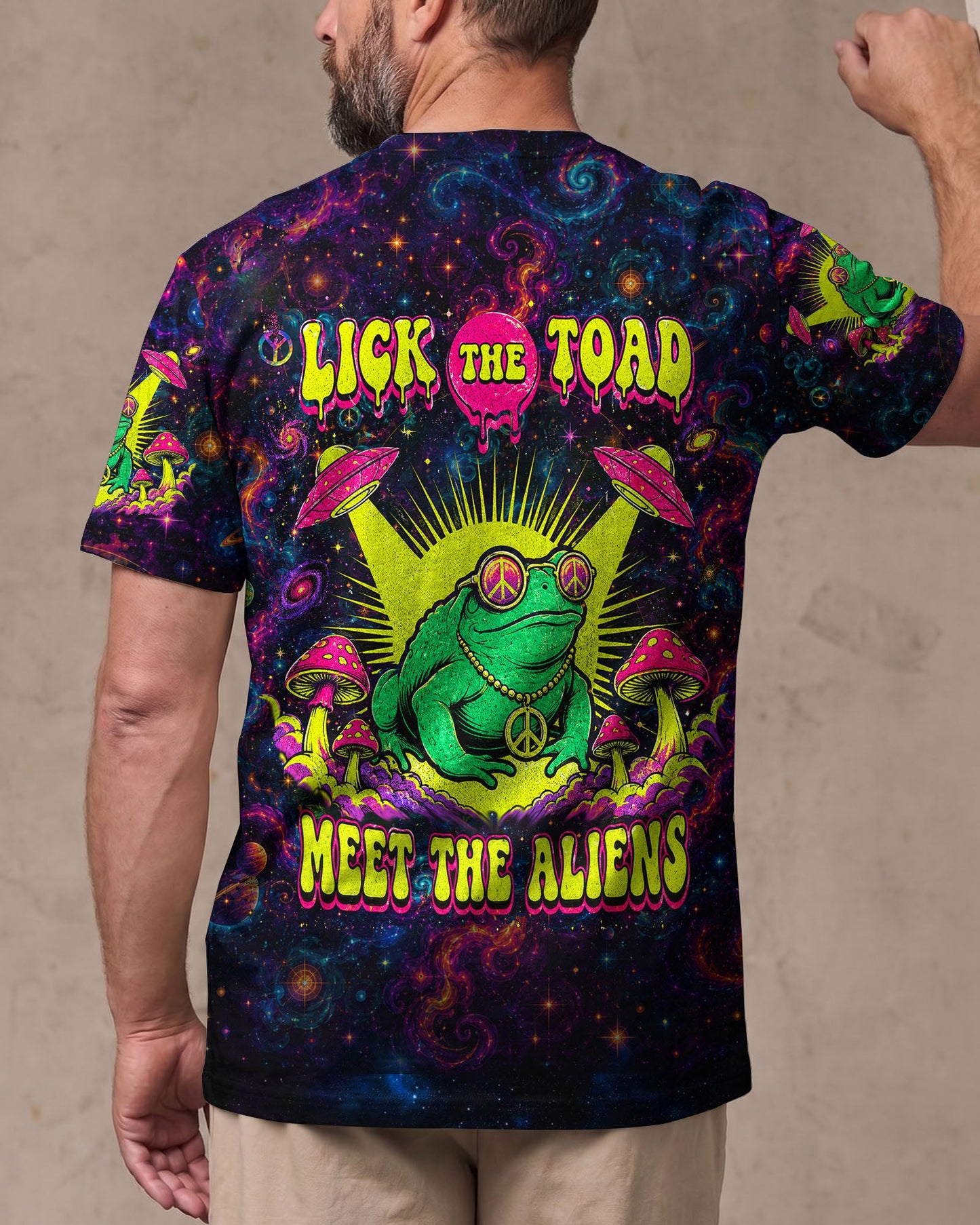 LICK THE TOAD MEET THE ALIENS ALL OVER PRINT - TLTW2905261