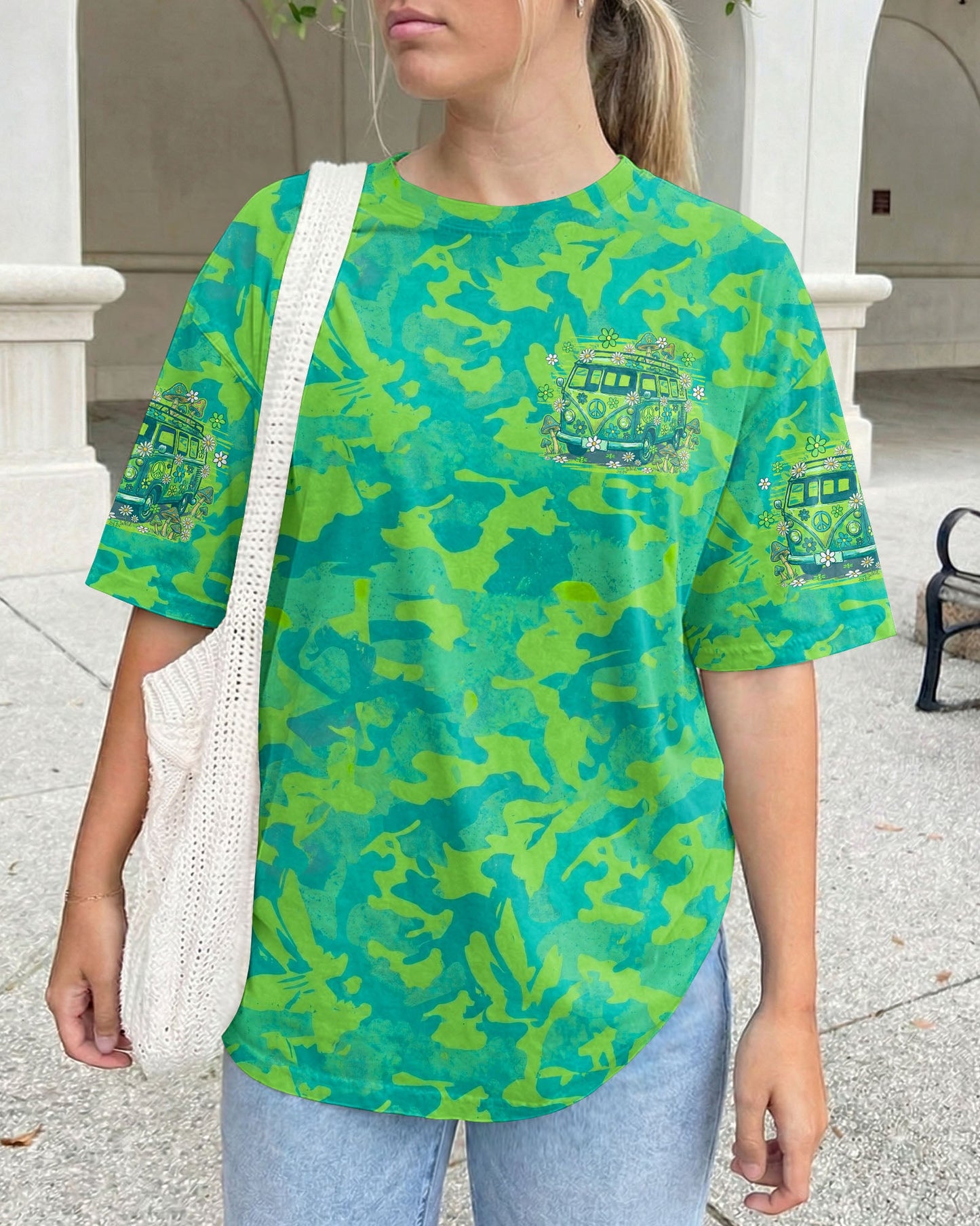LIVING SIMPLY STRONG AND FREE ALL OVER PRINT - TY2606266